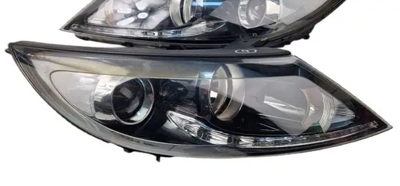 KIA Sportage Headlights/headlamps set 921013 921023
