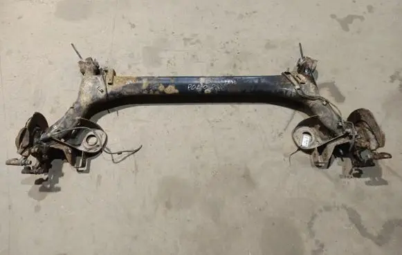 Volkswagen Polo IV 9N3 Rear subframe 