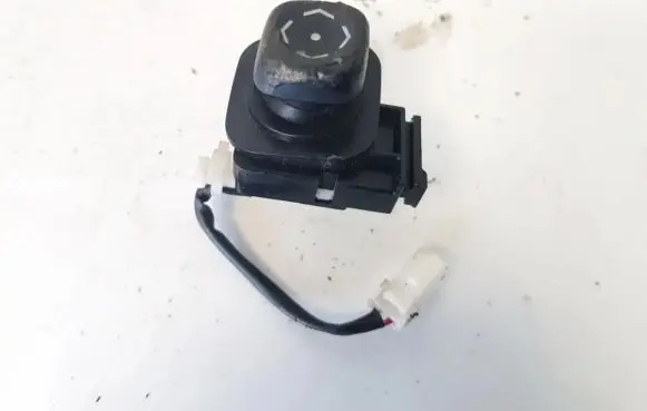 Toyota Avensis T270 Wing mirror switch 1d93