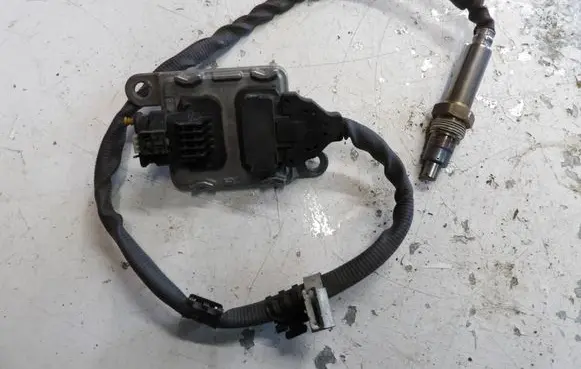 Mercedes-Benz A W177 Lambda probe sensor A0009058111 SMS1006 A3C0105770001