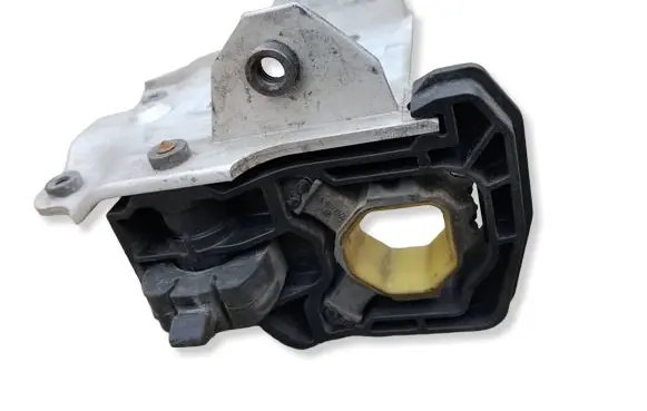 BMW 6 F12 F13 Radiator mount bracket 7207151 7186513 7211161