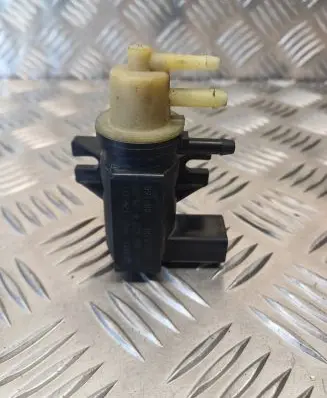 Volkswagen PASSAT B6 Turbo solenoid valve 1K0906627A 08T168 70086800