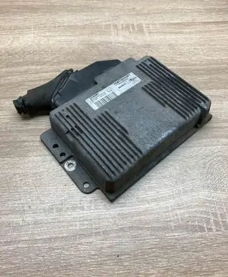 Renault Laguna I Engine control unit/module ECU 7700105817 S113725203A