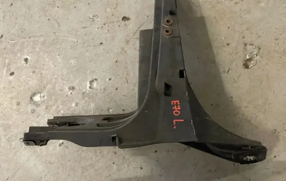 BMW X5 E70 Headlight/headlamp mounting bracket 7157983 10503410