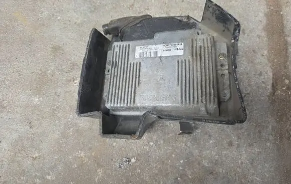Renault Scenic I Engine control unit/module 7700864454