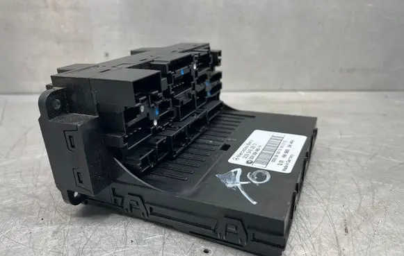 Mercedes-Benz CLK A209 C209 Fuse module 2095452801 5DK00848514