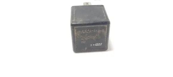 Volkswagen PASSAT B5.5 Other relay
