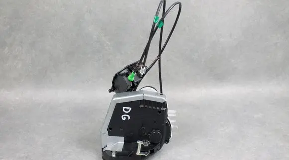 Toyota Yaris Rear door lock