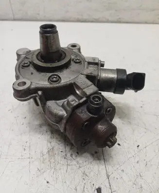 BMW X3 F25 Fuel injection high pressure pump 0445010519