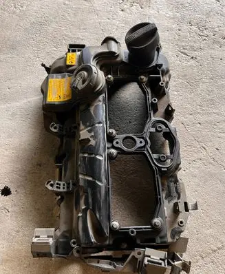 BMW 3 F30 F35 F31 Rocker cam cover 7588412 15265812 7633630