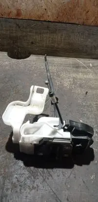 KIA Ceed Rear door lock 2708H