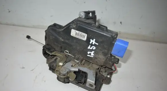Seat Altea Front door lock 3D1837016