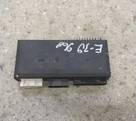 BMW 5 E39 Comfort/convenience module 8364694 5DK00704710 12037310