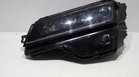 Skoda Karoq Headlight/headlamp