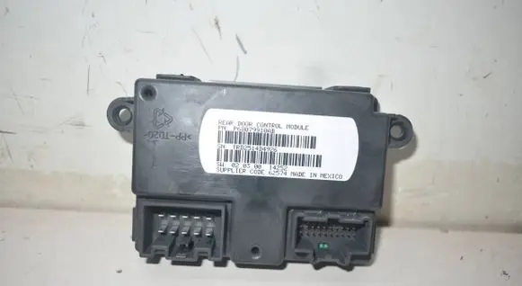 Chrysler Town & Country V Door control unit/module P68079910AB