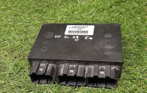Volkswagen Golf IV Comfort/convenience module 1C0962258N 5ZA00795651