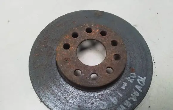 Volkswagen Touran I Front brake disc
