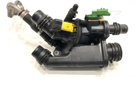 Peugeot 3008 II Thermostat/thermostat housing 9827818480