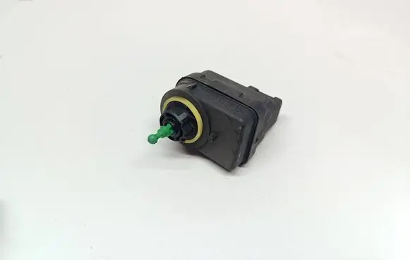 Citroen C5 Headlight level adjustment motor 7700840141