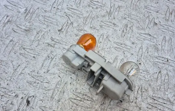 Ford Mondeo MK IV Tail light bulb cover holder 7S7113N004A