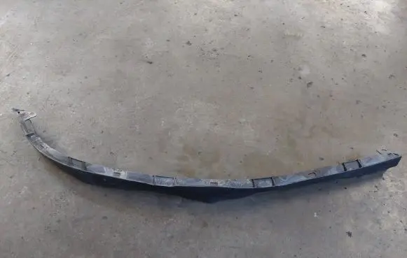 Opel Astra H Front bumper lip 13121999 375768702