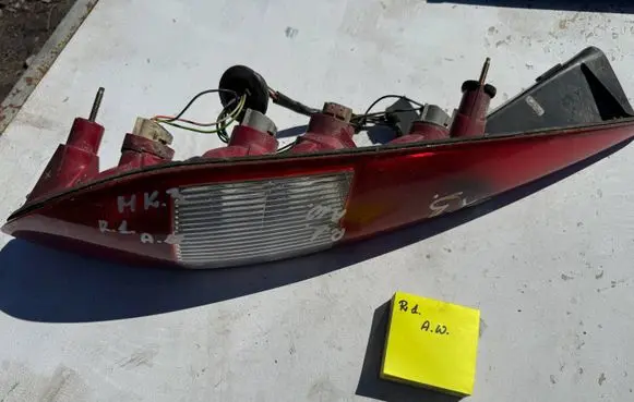 Ford Mondeo Mk III Rear/tail lights 1S7113404
