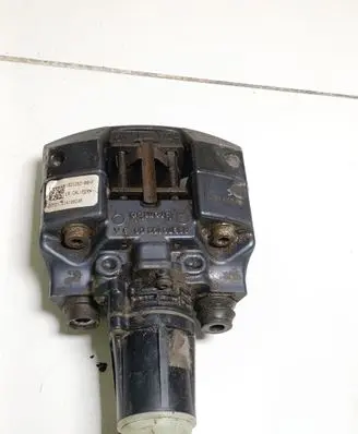 Tesla Model X Rear brake caliper 102125200F