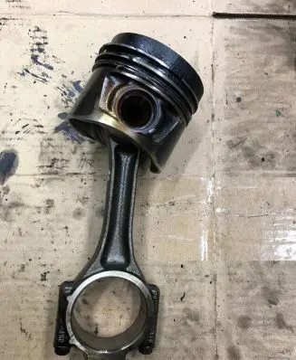 Volkswagen Tiguan Piston with connecting rod 038JDE