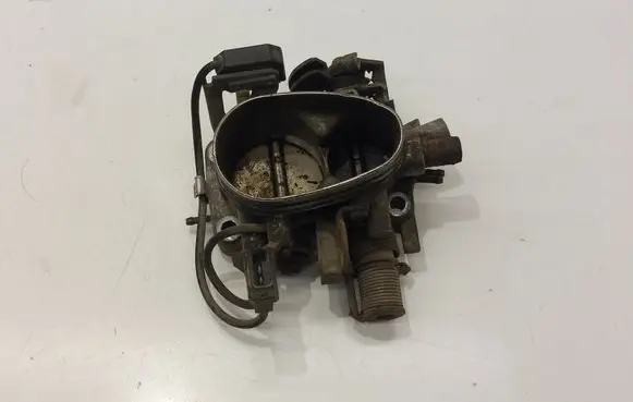 Volkswagen Golf II Throttle valve 037063T 063T