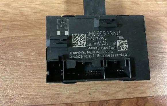 Volkswagen Touareg II Door control unit/module 4H0959795P 4H0959795J A2C7325440700