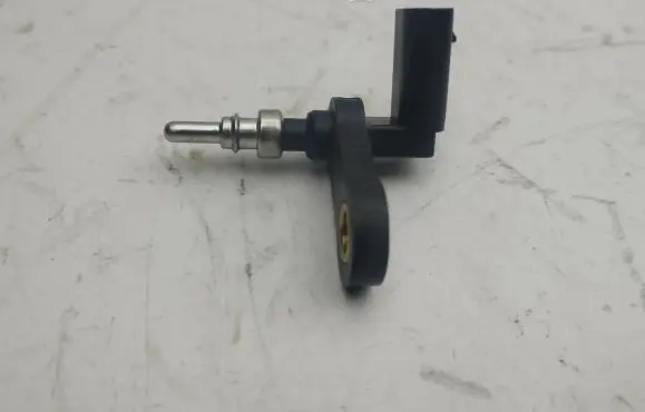 Coolant temperature sensor