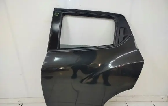 Nissan Juke I F15 Rear door 