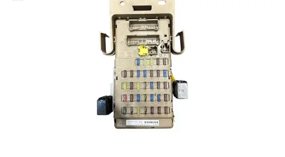 Subaru Legacy Fuse box set 82201AJ000 102138 5225