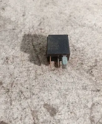 Volvo V70 Other relay 4RD00781300 1271020A