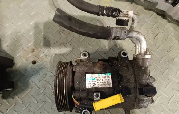 Citroen C4 I Air conditioning (A/C) compressor (pump)