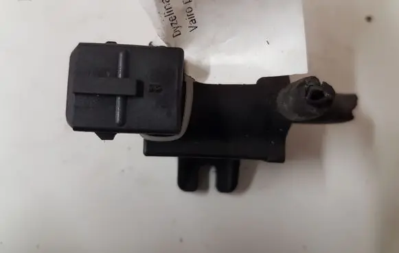 Opel Zafira B Turbo solenoid valve 70246100 8972882491