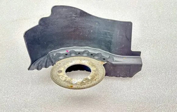 Audi A6 Allroad C7 Coil spring/strut mount 8R0511540B