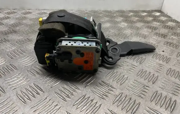 Audi A4 S4 B8 8K Front seatbelt 8K1857705J