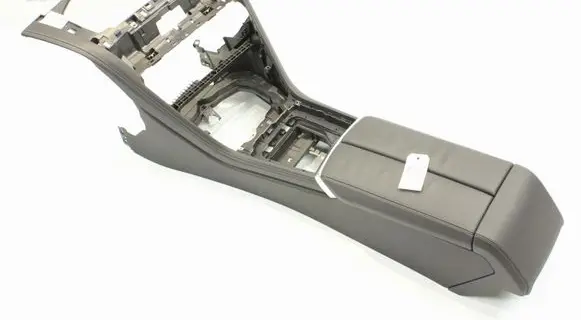 BMW 8 G15 Center console