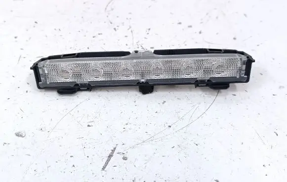 Volkswagen Jetta VI Third/center stoplight 6R0945087A 01051200