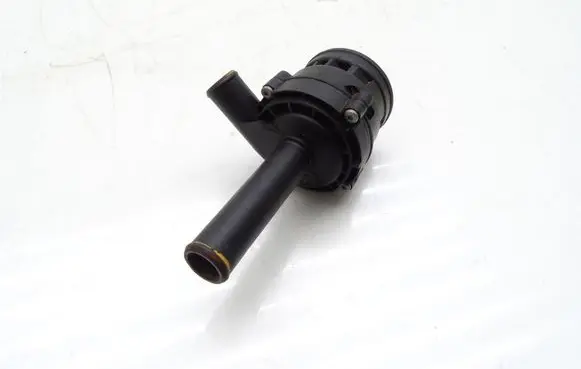 Mercedes-Benz S W221 Water pump part-01107