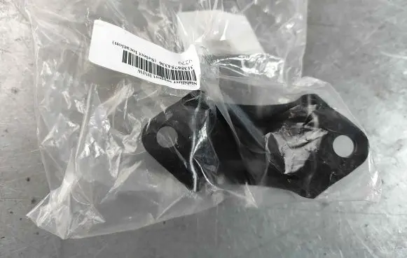 BMW 3 E46 Sway bar bush bracket, front 31356754336 6754336