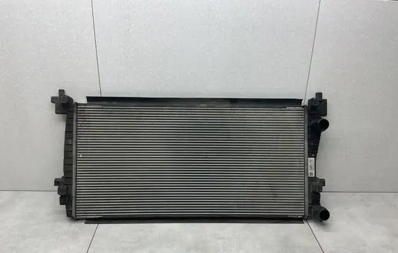Volkswagen Golf VII Coolant radiator 5Q0121251EB