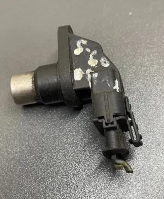 Volvo S60 Camshaft position sensor 8631533 103033 0232