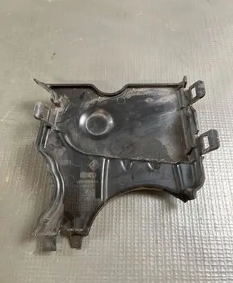 Dacia Duster II Timing belt guard (cover) 135611121R