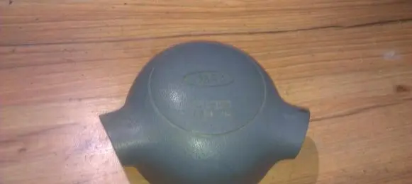 Steering wheel airbag