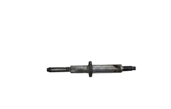 Mazda 6 Fuel Injector clamp holder 