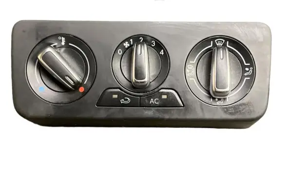 Audi A1 Climate control unit 8X0820045A 90151466