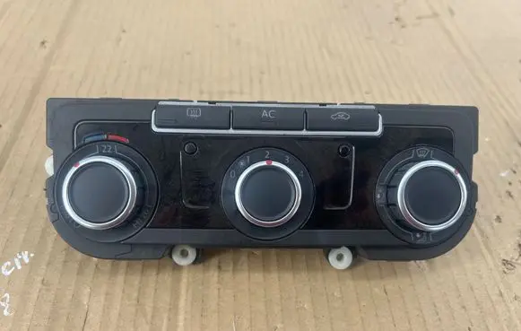 Volkswagen Tiguan Climate control unit 3C8907336AB 5HB00975120