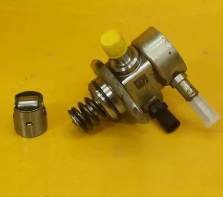 Seat Leon (5F) In-tank fuel pump 04E127026AF